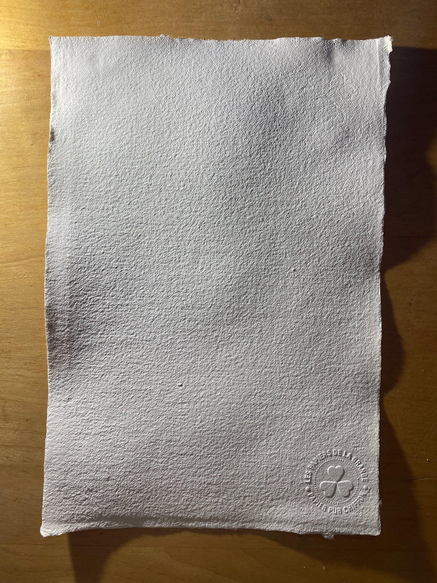 Papier pur chiffon avec embossage (250-350 g/m²)