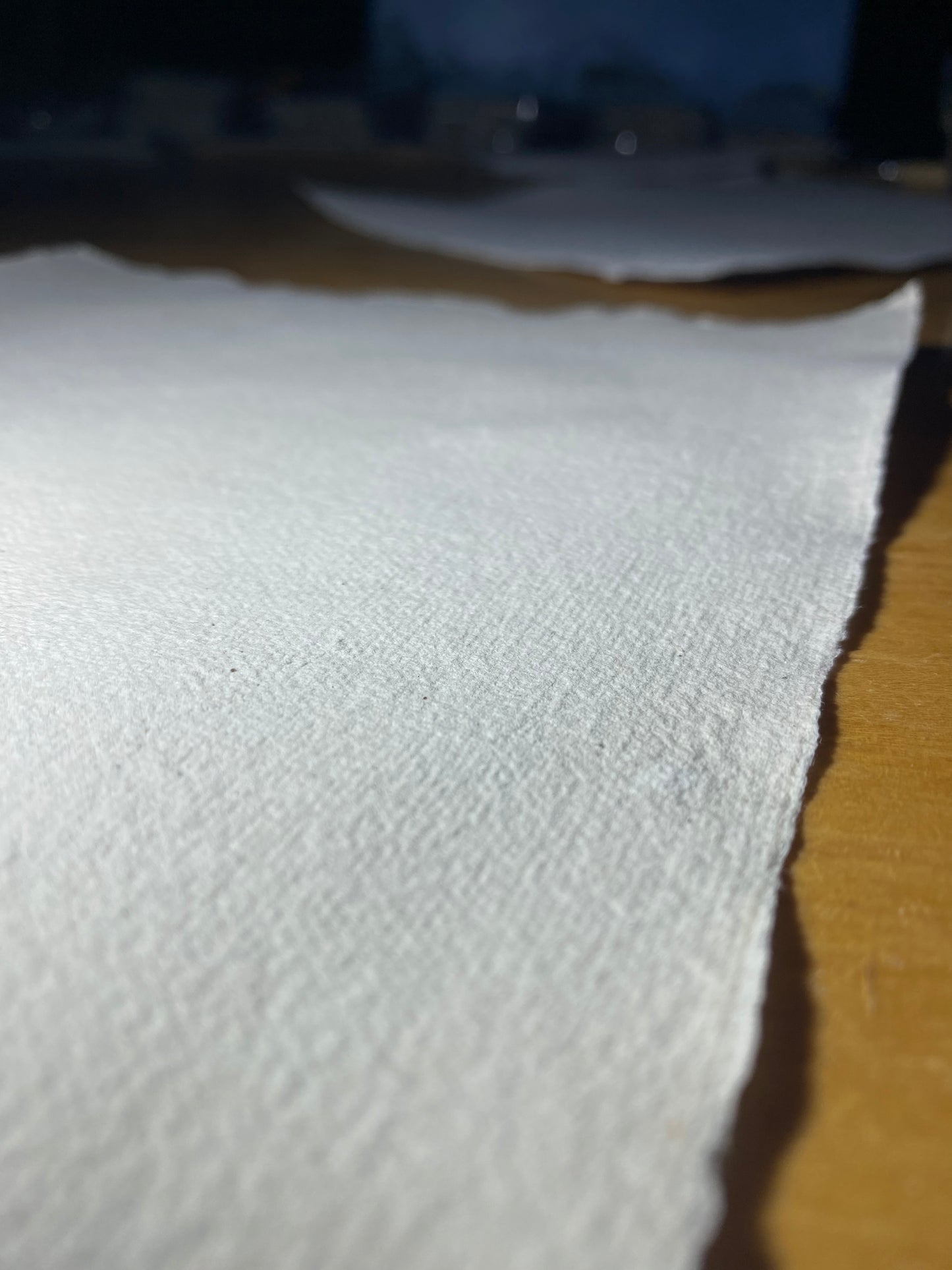 Papier pur chiffon "Coton écru" avec embossage (200-300 g/m²)