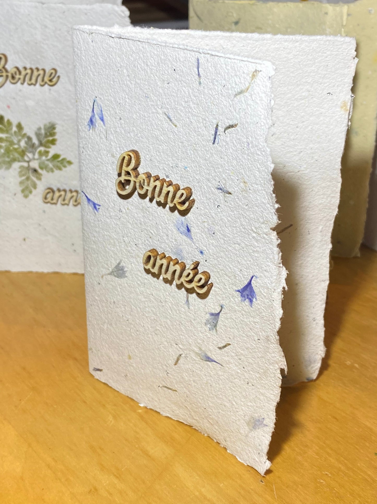 Carte A6 avec texte en bois (Bonne année)
