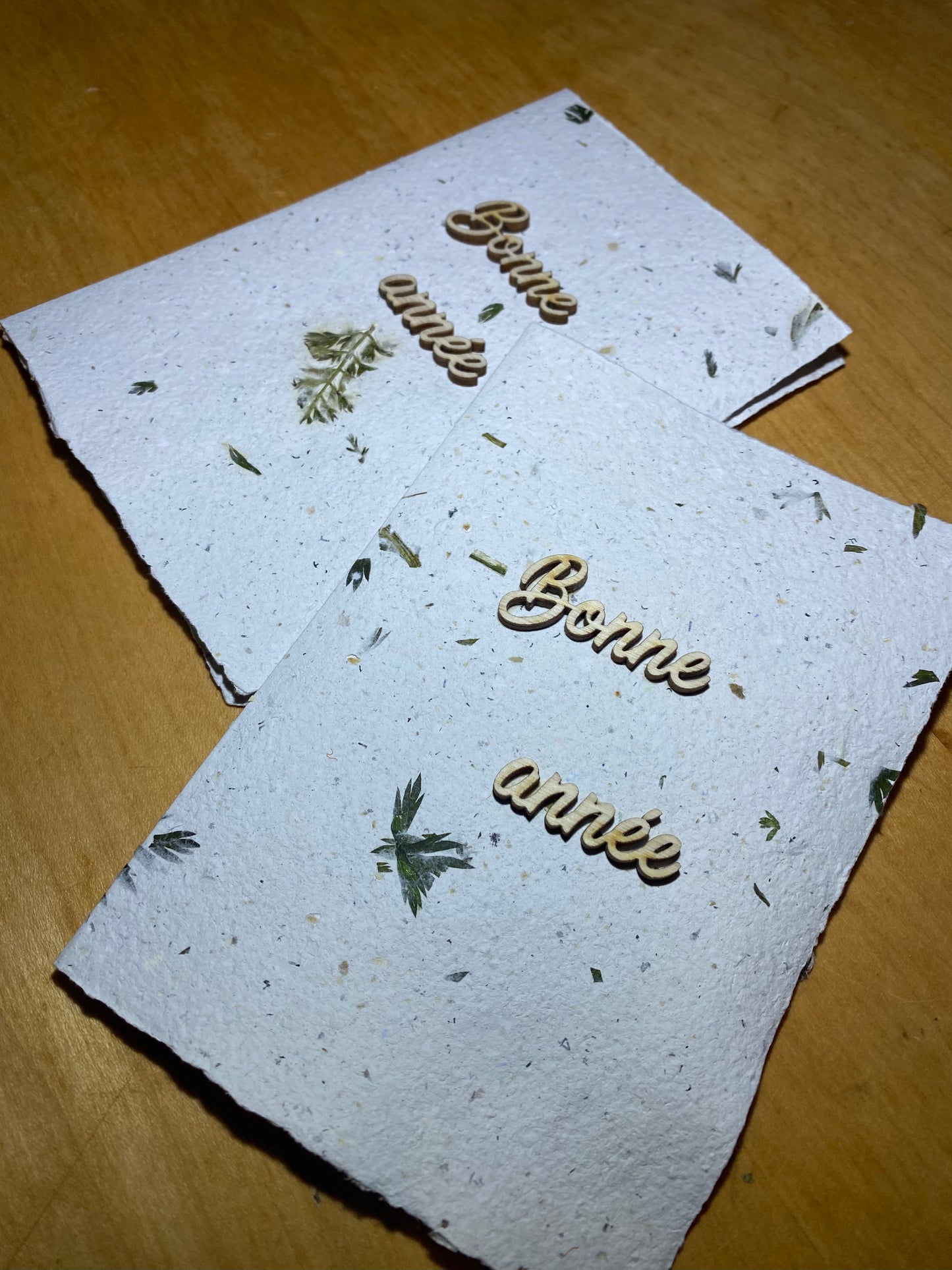 Carte A6 avec texte en bois (Bonne année)