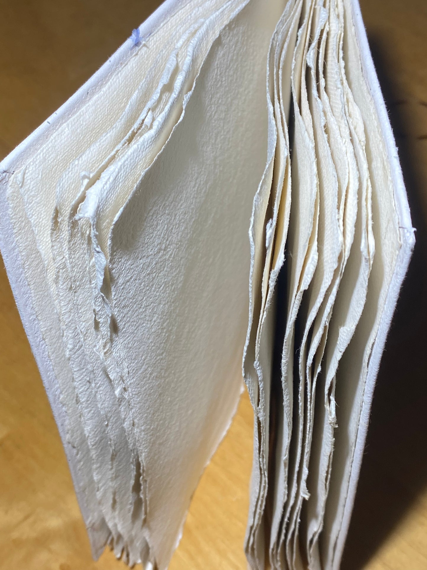 Carnet reliure Bradel - papier pur chiffon "draps anciens" (Format A5 / 20 pages)
