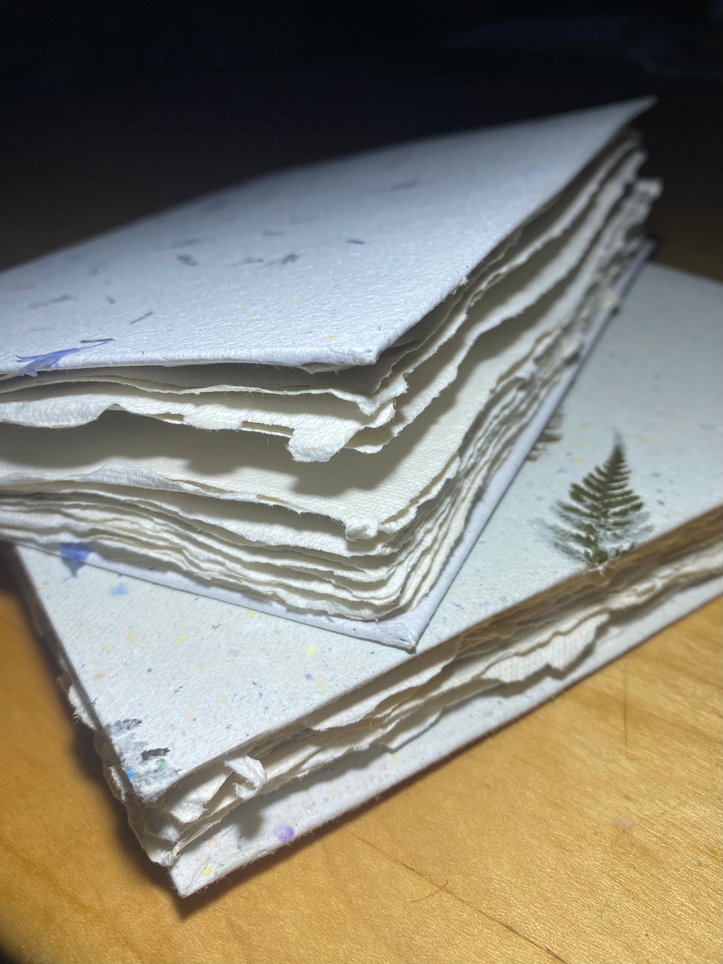 Carnet reliure Bradel - papier pur chiffon "draps anciens" (Format A5 / 20 pages)